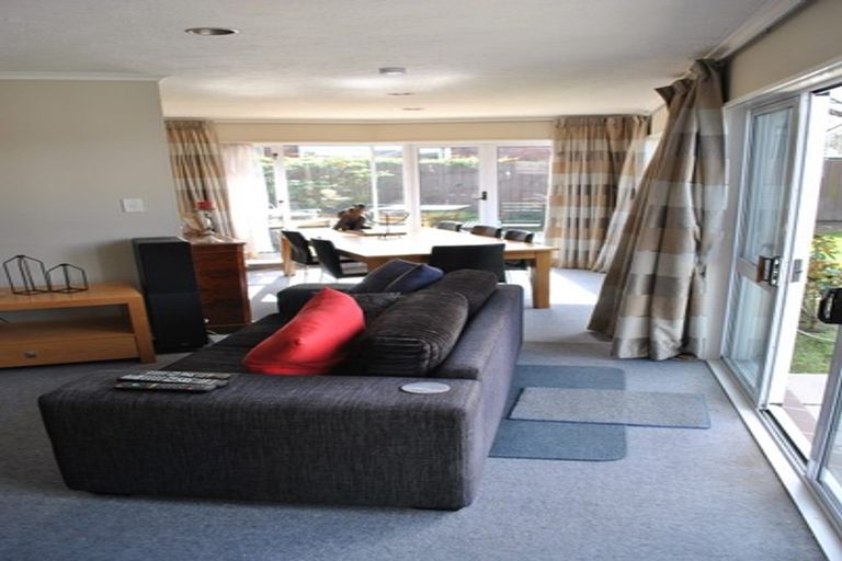 Photo of property in 32 Kedleston Drive, Avonhead, Christchurch, 8042