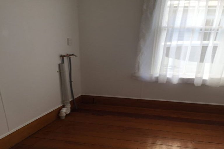 Photo of property in 115 Bethells Road, Waitakere, Henderson, 0781