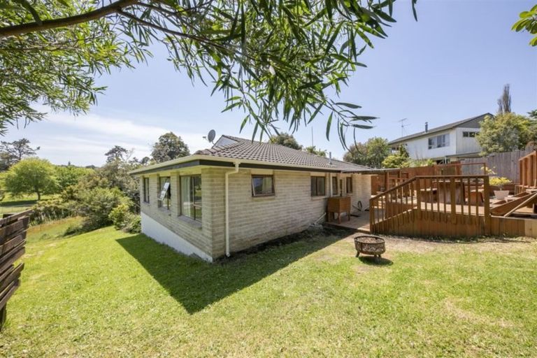 Photo of property in 1/69 Glencoe Road, Browns Bay, Auckland, 0630
