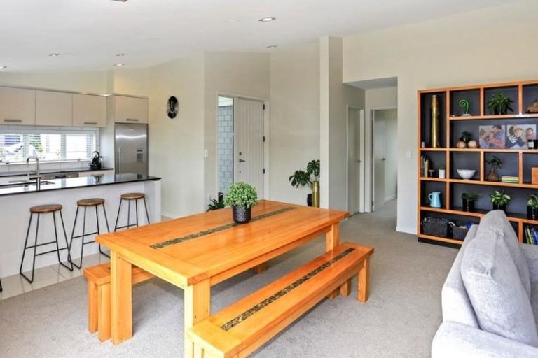 Photo of property in 5 Butterworth Crescent, Papamoa Beach, Papamoa, 3118