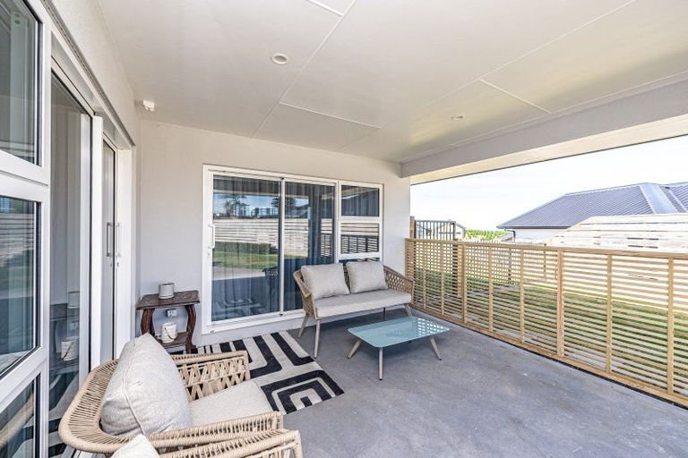 Photo of property in 34 Tirimoana Place, Otamatea, Whanganui, 4501