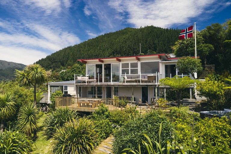 Photo of property in 311 Port Underwood Road, Whatamango Bay, Picton, 7281