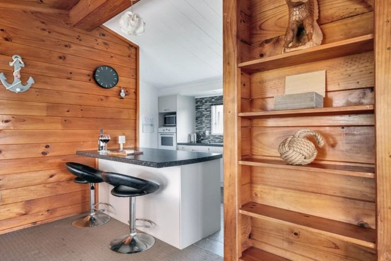 Photo of property in 202 Welcome Bay Road, Welcome Bay, Tauranga, 3112