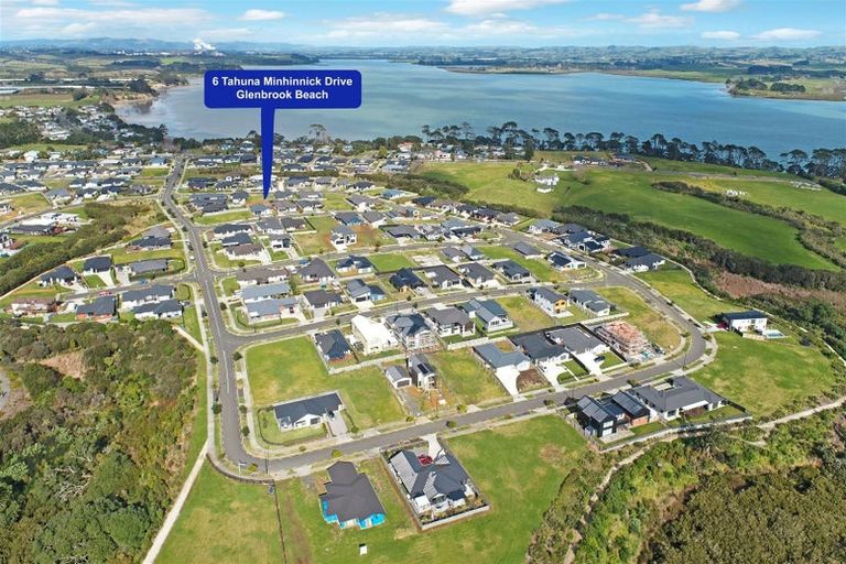 Photo of property in 6 Tahuna Minhinnick Drive, Glenbrook, 2681