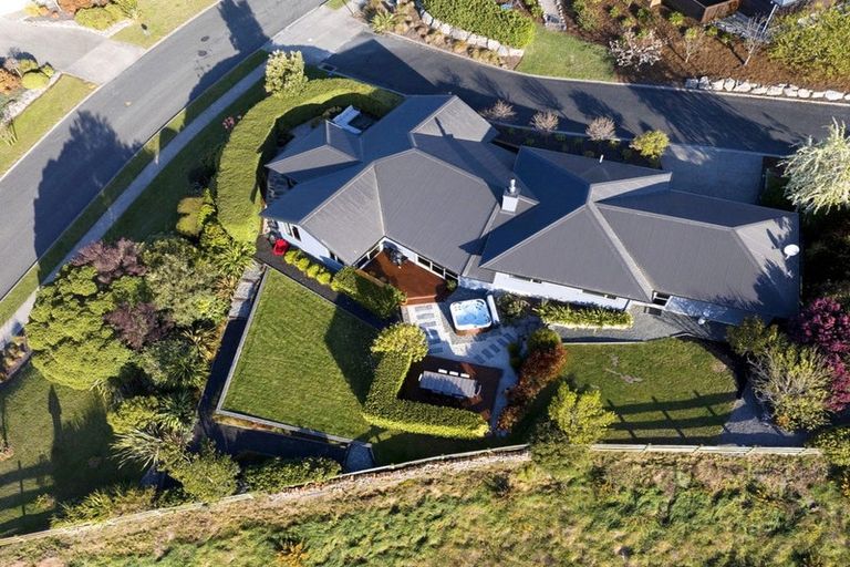 Photo of property in 18 Katania Heights, Brightwater, 7022