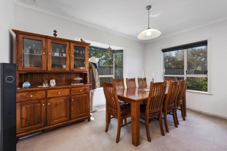 Photo of property in 2a Field Street, Silverstream, Upper Hutt, 5019