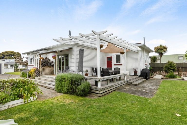 Photo of property in 190 Vigor Brown Street, Napier South, Napier, 4110