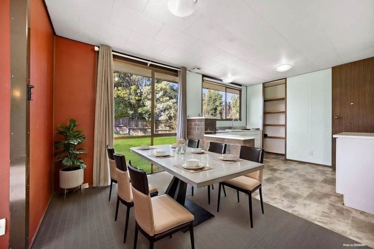 Photo of property in 141 Moire Road, West Harbour, Auckland, 0618