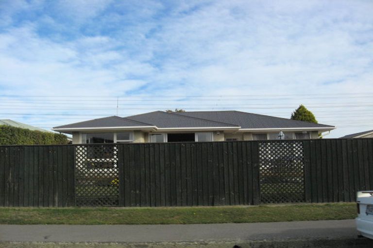 Photo of property in 4 Carbine Place, Sockburn, Christchurch, 8042