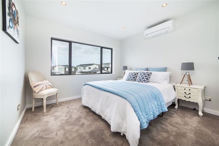 Photo of property in 36 Bounty Road, Long Bay, Auckland, 0630