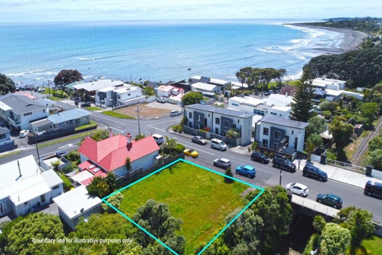 Photo of property in 10 Hobson Street, New Plymouth, 4312