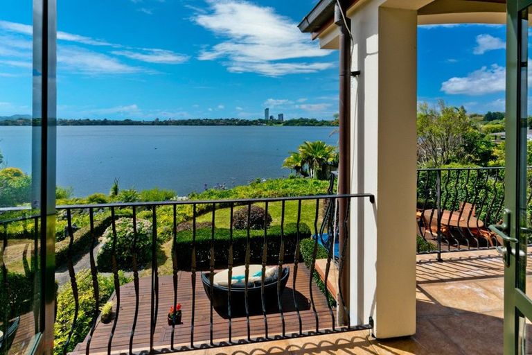 Photo of property in 4/76 Shakespeare Road, Milford, Auckland, 0620