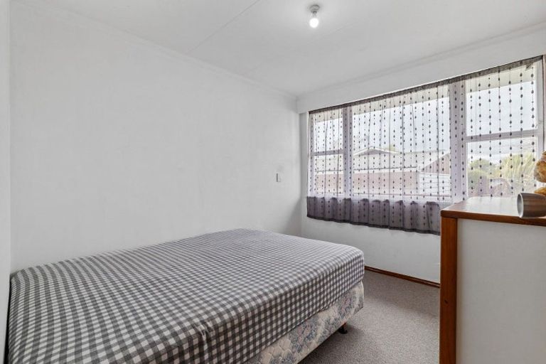 Photo of property in 2 Ajax Place, Highbury, Palmerston North, 4412