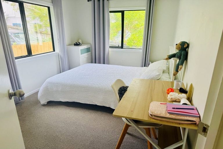 Photo of property in 29 Mariners View Road, Beach Haven, Auckland, 0626