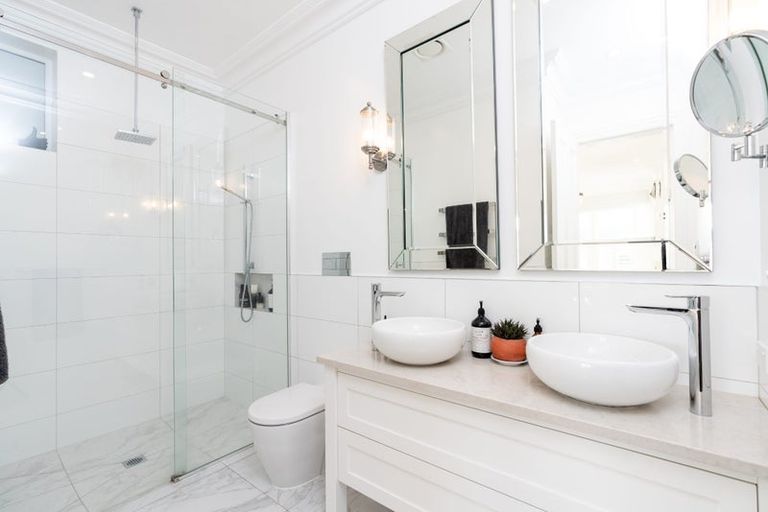 Photo of property in 48 Mcfarlane Street, Mount Victoria, Wellington, 6011