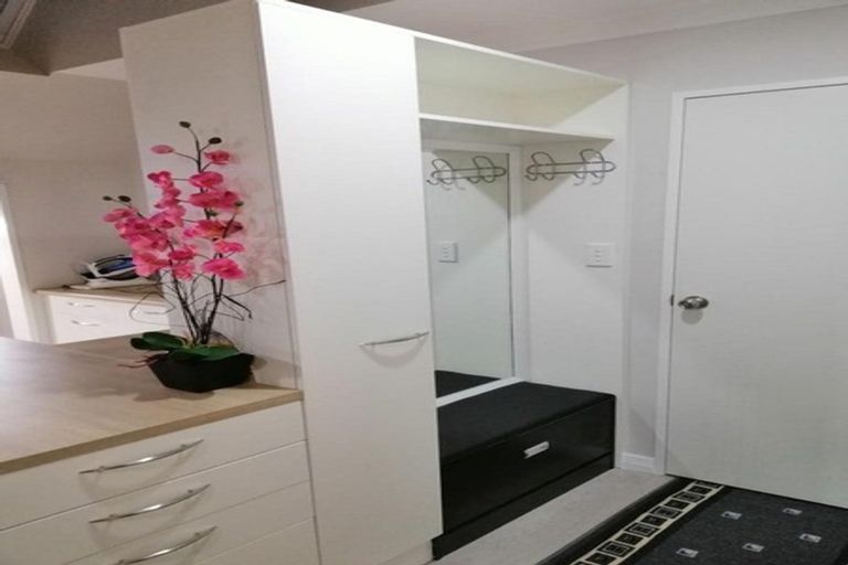 Photo of property in 76 Ferndown Avenue, Papatoetoe, Auckland, 2025