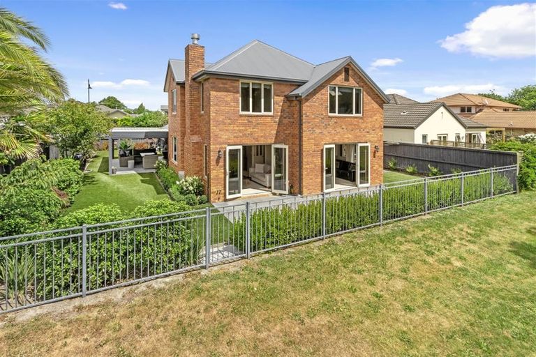 Photo of property in 11a Blarney Place, Casebrook, Christchurch, 8051