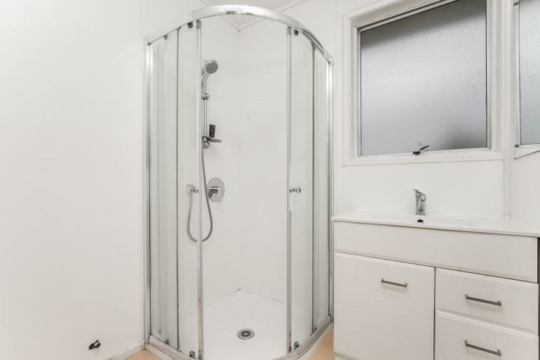 Photo of property in 32 Gambare Place, Wattle Downs, Auckland, 2103