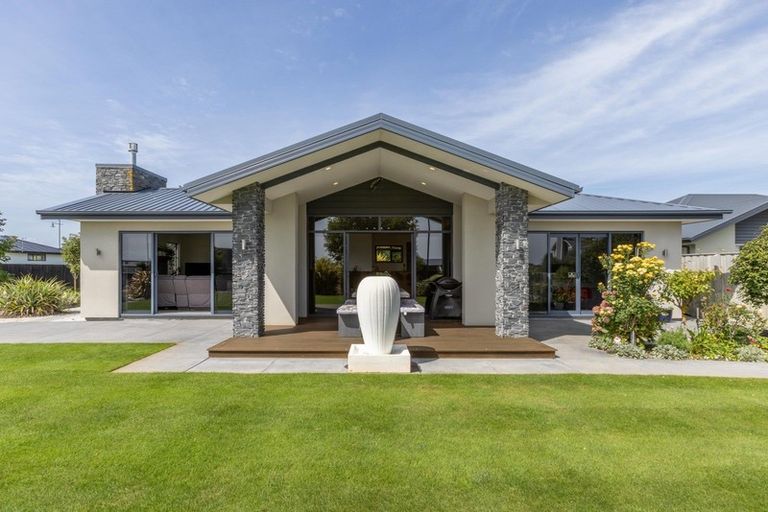 Photo of property in 3 Te Waihora Street, Pegasus, 7612