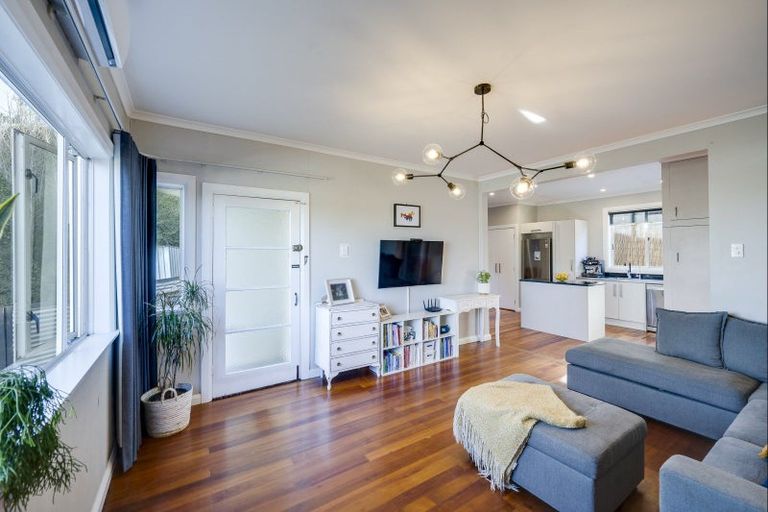 Photo of property in 28 Havelock Road, Hospital Hill, Napier, 4110