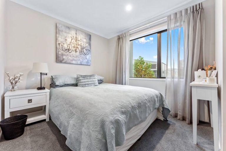 Photo of property in 50 Hobsonville Point Road, Hobsonville, Auckland, 0616