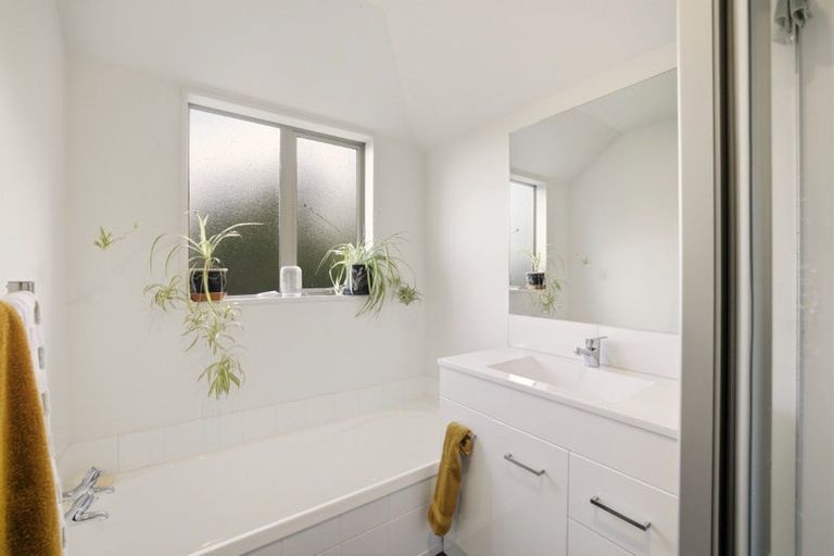 Photo of property in 80d Brockworth Place, Riccarton, Christchurch, 8011