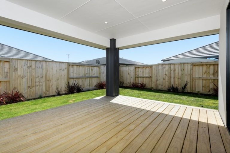 Photo of property in 8 Rotomanu Place, Pyes Pa, Tauranga, 3112