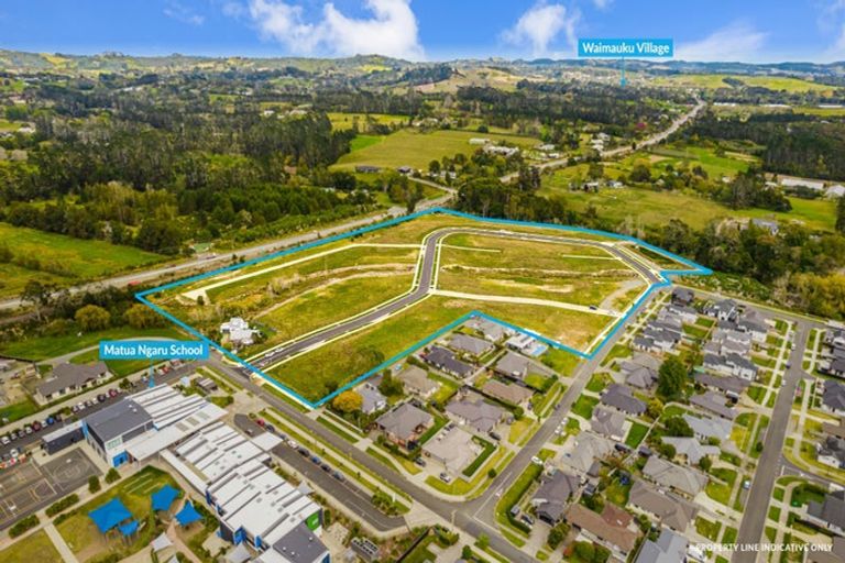 Photo of property in 10 Mcindoe Road, Kumeu, 0810