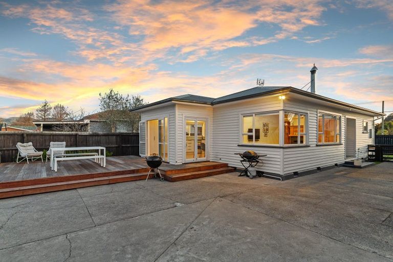 Photo of property in 8 Garnett Avenue, Spreydon, Christchurch, 8024