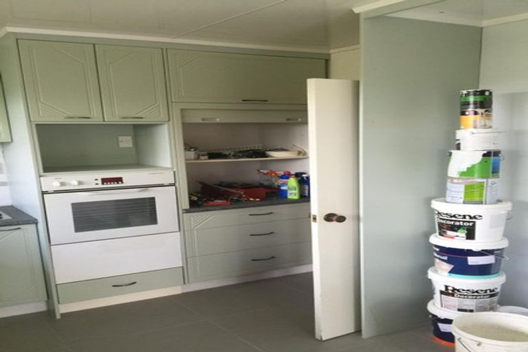 Photo of property in 17 Butterworth Drive, Glendene, Auckland, 0602