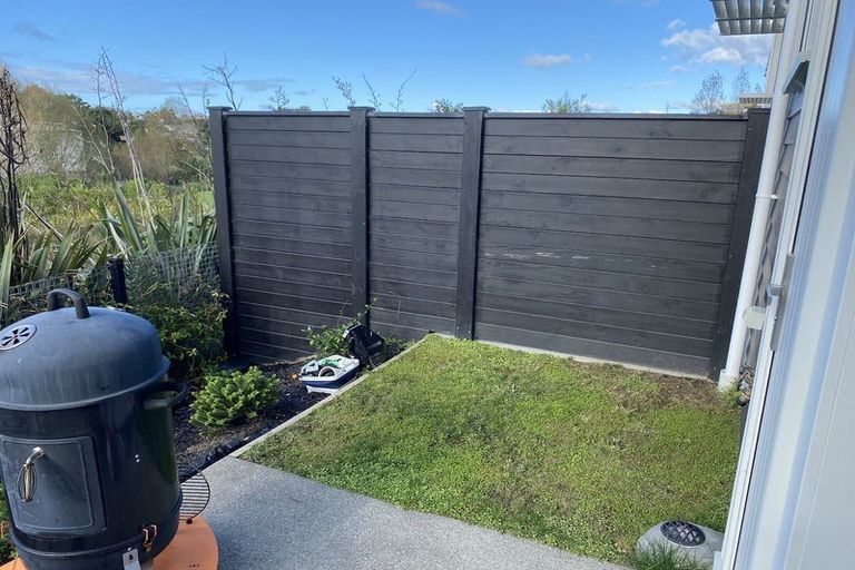 Photo of property in 22 Taitonga Lane, Stanmore Bay, Whangaparaoa, 0932