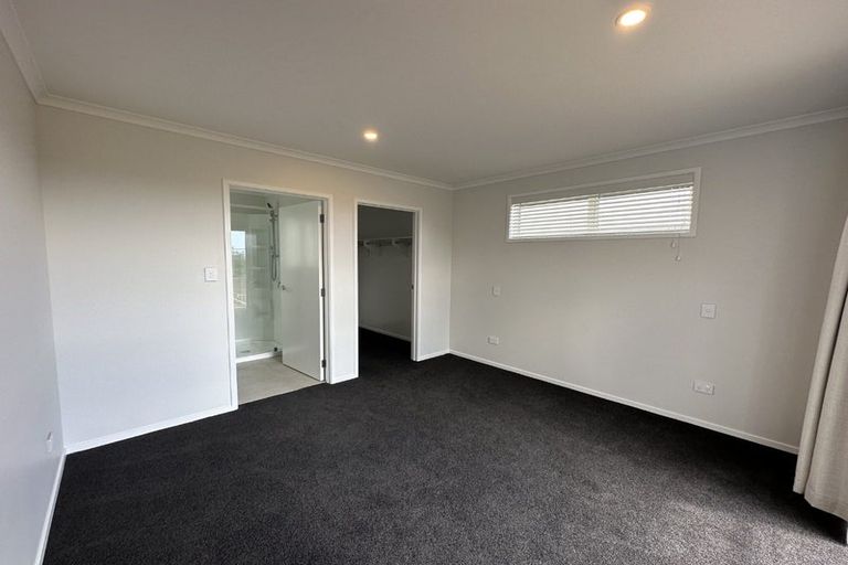 Photo of property in 30 Te Piriti Road, One Tree Point, 0118