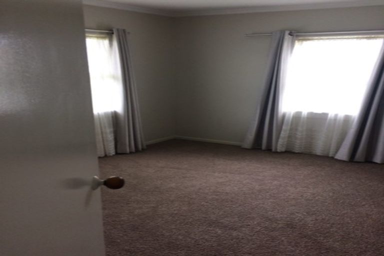 Photo of property in 238 Bridge Street, Eltham, 4322