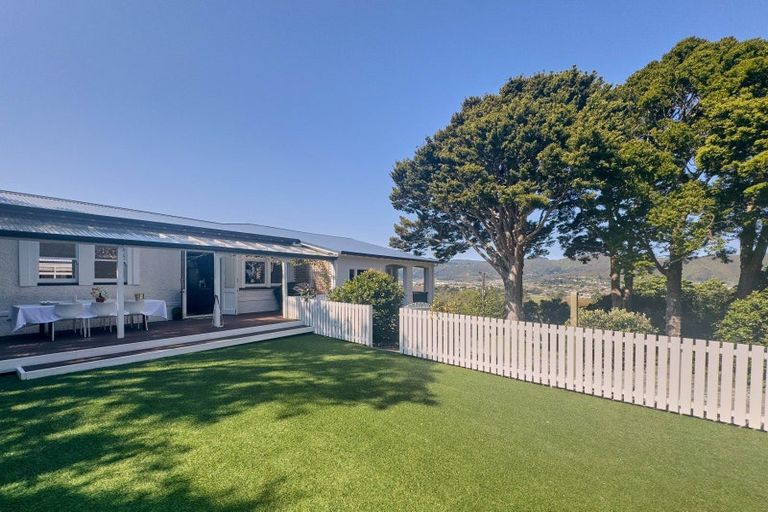 Photo of property in 18 Wairere Road, Belmont, Lower Hutt, 5010