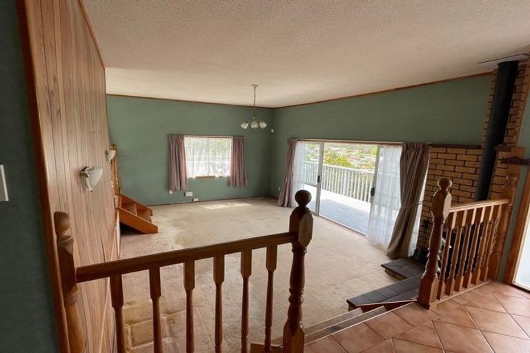 Photo of property in 17 Sumich Place, West Harbour, Auckland, 0618