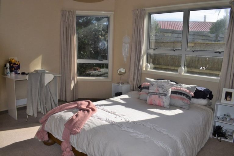 Photo of property in 9a Karaka Street, Otaki Beach, Otaki, 5512