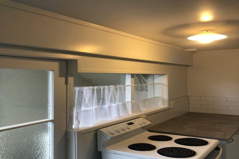 Photo of property in 6 Lynette Place, Mangere, Auckland, 2022