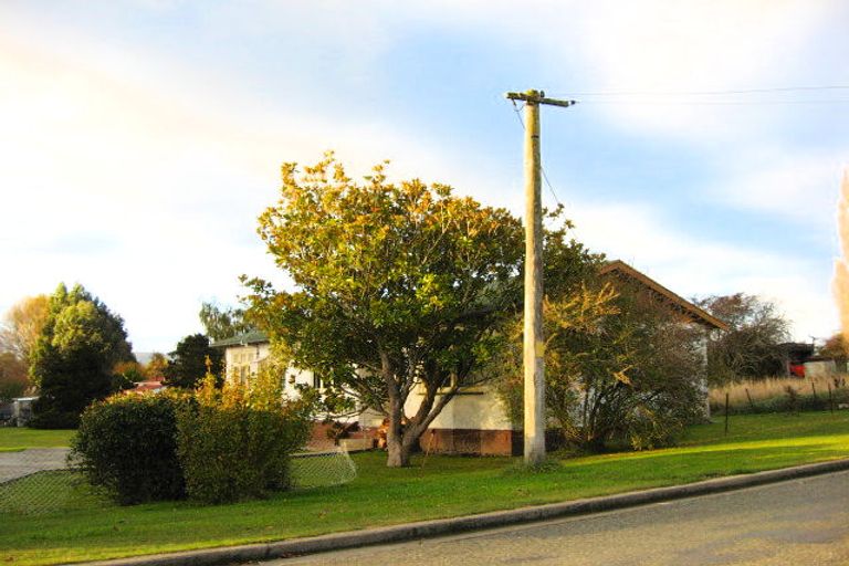 Photo of property in 41 Copinsha Street, Palmerston, 9430