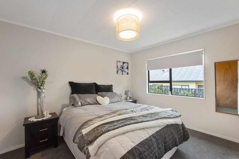 Photo of property in 4 Gates Road, Waikanae Beach, Waikanae, 5036