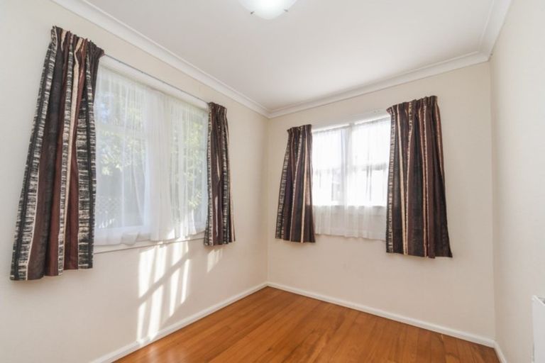 Photo of property in 6 Ihle Street, Terrace End, Palmerston North, 4410