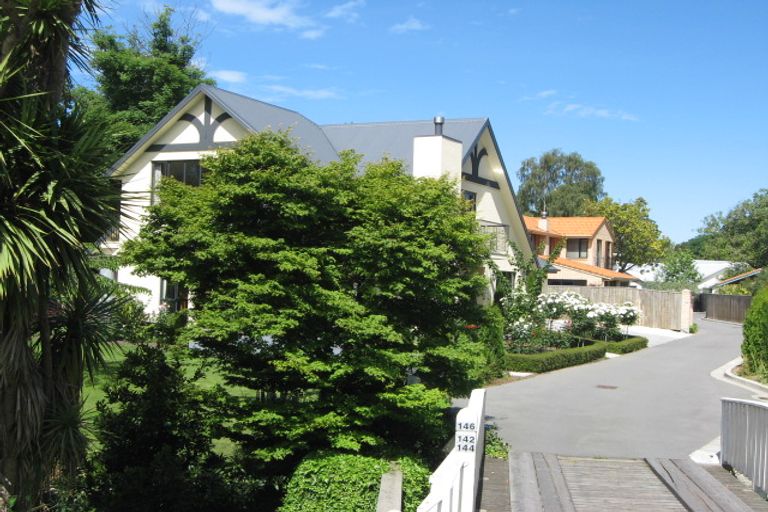 Photo of property in 142 North Parade, Richmond, Christchurch, 8013