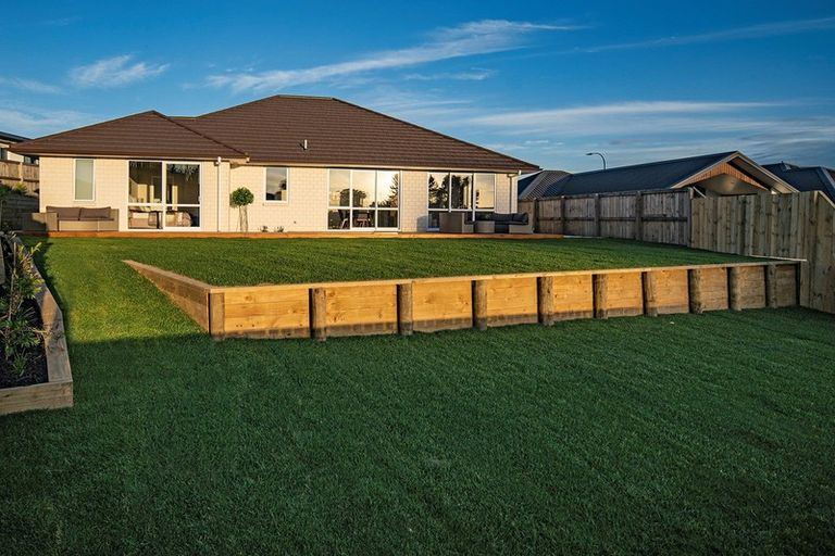 Photo of property in 12 Waireka Road, Rototuna North, Hamilton, 3210