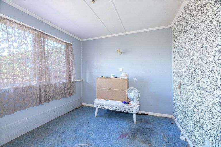 Photo of property in 114 Woodglen Road, Glen Eden, Auckland, 0602