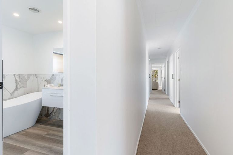 Photo of property in 3 Phoenix Avenue, Hokowhitu, Palmerston North, 4410