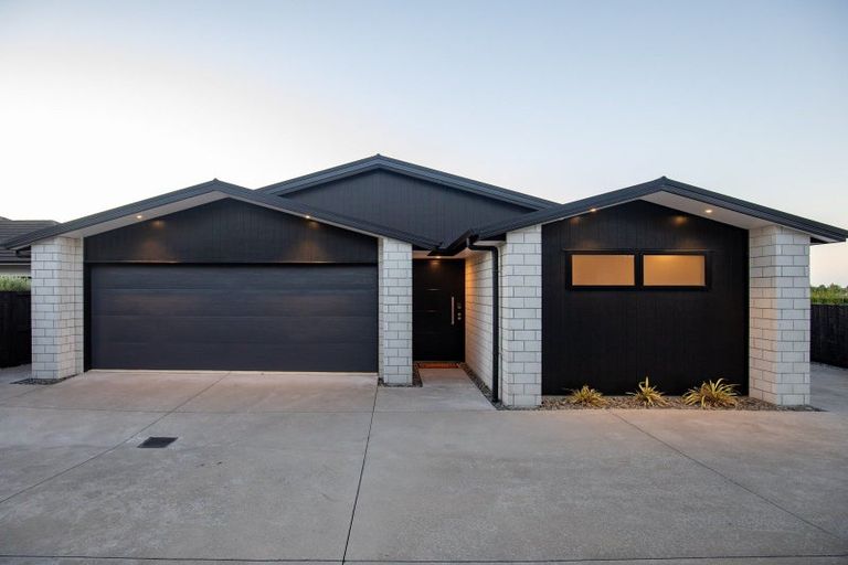 Photo of property in 12 Rose Berry Crescent, Flagstaff, Hamilton, 3210