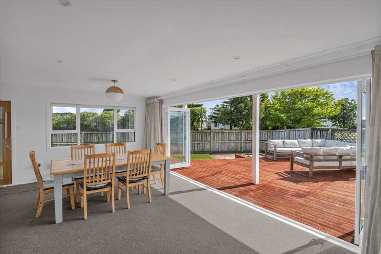 Photo of property in 11 Leander Place, Milson, Palmerston North, 4414