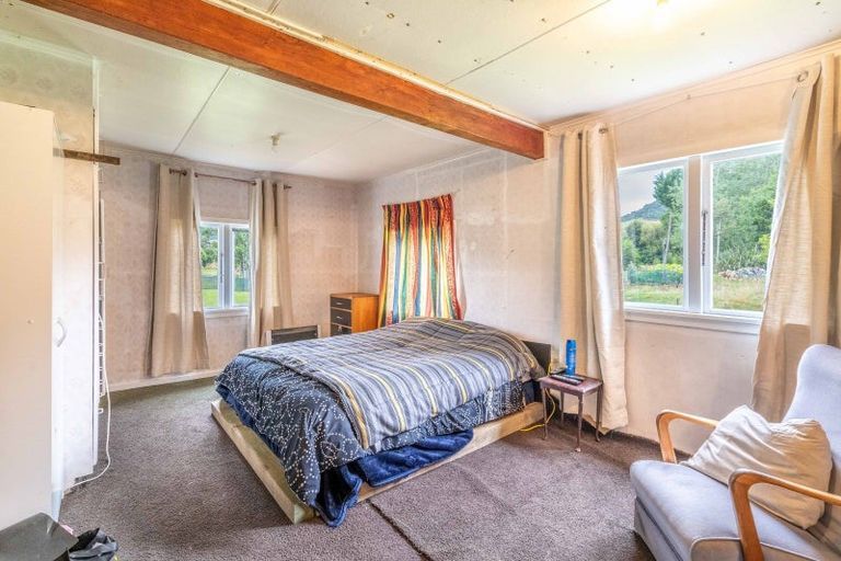 Photo of property in 882 Tahakopa Valley Road, Tahakopa, Owaka, 9586