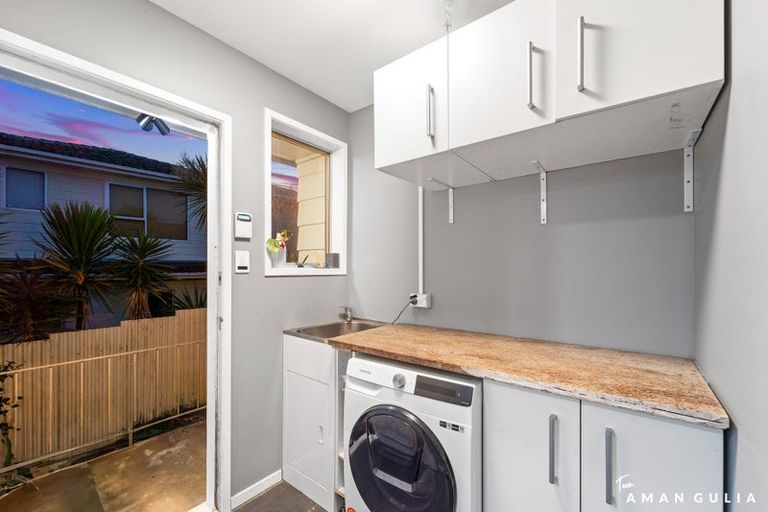 Photo of property in 18 Hydra Place, Glen Eden, Auckland, 0602