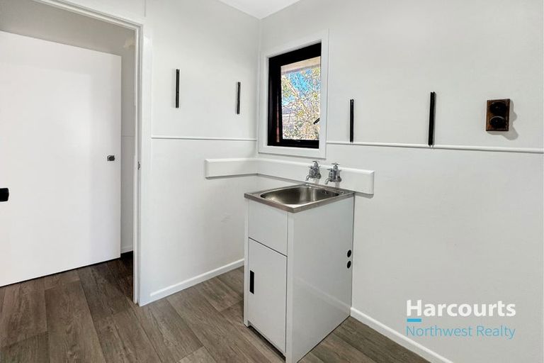 Photo of property in 4 Strid Road, Te Atatu South, Auckland, 0610