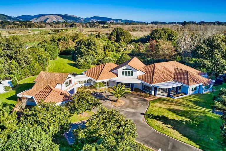 Photo of property in 47 Kensington Drive, Peka Peka, Waikanae, 5391